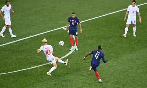 Pogba phút xuất thần từ người hùng hóa tội đồ