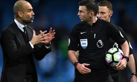 Trọng tài điều khiển derby Manchester: Man City reo vui, MU sốt vó