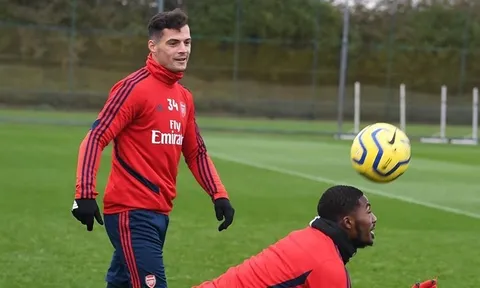 Từ chối đá trận gặp Leicester, Xhaka gây sốc trên sân tập Arsenal