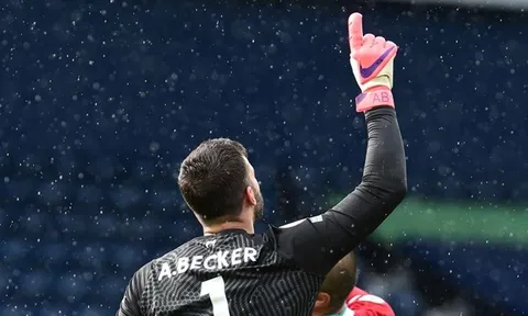 Tự mình ghi bàn, Alisson hy vọng các sao Liverpool làm 1 điều