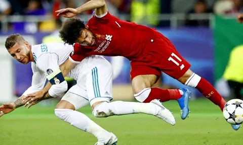 Từ Ramos tới Suarez: 9 ngôi sao khiến bạn chỉ có thể yêu hoặc ghét