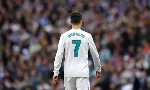 Từ Ronaldo đến Mbappe: Những ngôi sao đi theo "tiếng gọi" hấp dẫn từ áo số 7