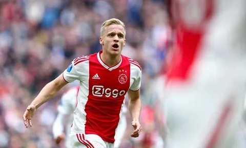 Từ Suarez đến Van de Beek: Ajax thay thế ra sao khi bán đi các trụ cột?