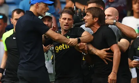 FA ra phán quyết vụ Tuchel - Conte