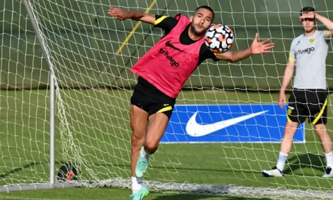 Tuchel đổi bài tập, cầu thủ Chelsea lần lượt hóa 'người nhện'