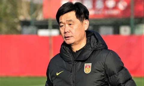 Tương lai mờ mịt của HLV tuyển Trung Quốc