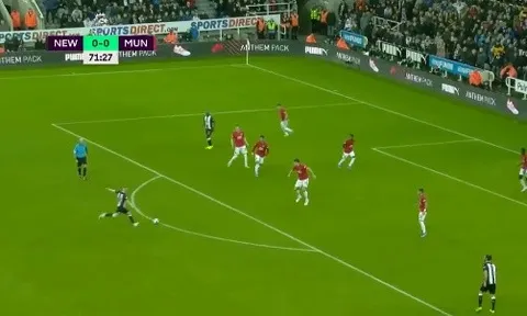 Tuyến 2 của Man Utd ở đâu trong bàn thua trước Newcastle?