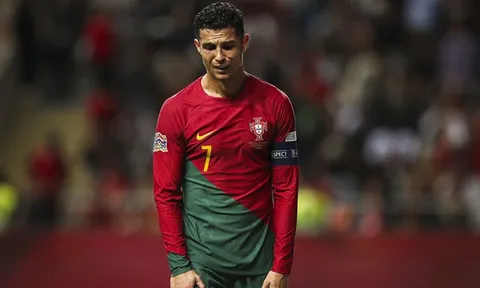 Tuyển Bồ Đào Nha dám để Ronaldo dự bị?
