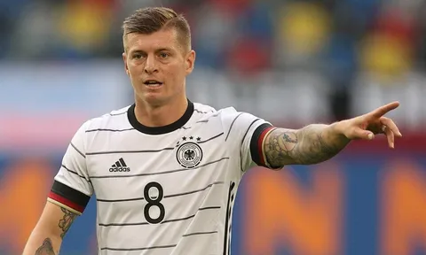 Tuyển Đức bị chỉ trích, Toni Kroos phá vỡ im lặng