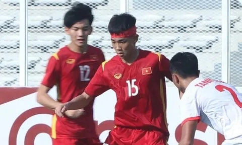 Tuyển thủ U19 Việt Nam phải khâu 5 mũi ở vùng đầu