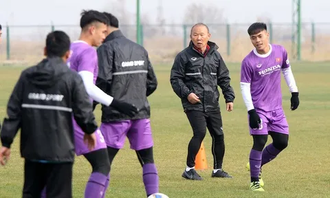 Tuyển Việt Nam: Vì sao thầy Park nên 'buông' để chọn U23 Việt Nam?