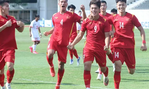 HLV Đinh Thế Nam không hài lòng dù U19 Việt Nam thắng đậm Philippines