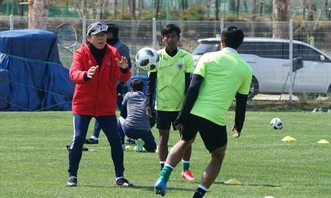 HLV Shin Tae-yong yêu cầu học trò không nhịn ăn
