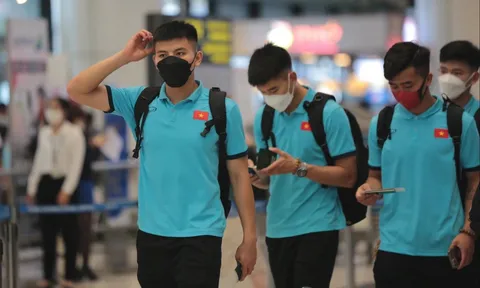 U23 Việt Nam lên đường đi UAE tập huấn