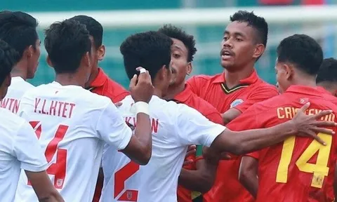 U23 Timor Leste xô xát với đối thủ ở trận thua thứ 2 tại SEA Games 31