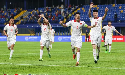 U23 Việt Nam: Đừng ngóng thầy Park, hãy đá... vì mình!