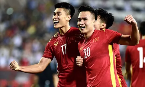 U23 Việt Nam nhận thưởng nóng sau khi đoạt HCV SEA Games