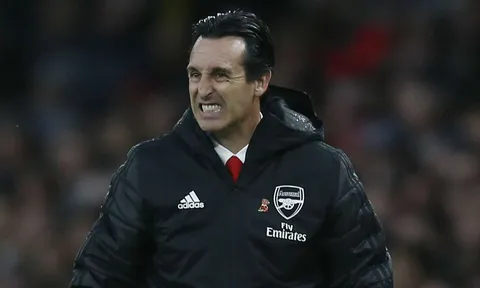 Huyền thoại Arsenal: "Emery không đi, sao Lacazette, Aubameyang ở lại?"