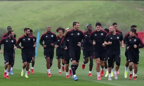 Sao sáng được tập luyện với đội 1 Man United