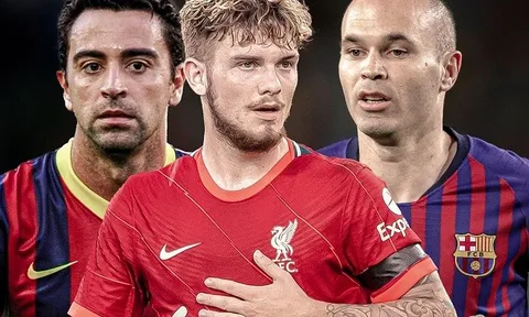 Cựu sao Liverpool chỉ ra ngôi sao mang hình bóng Xavi và Iniesta