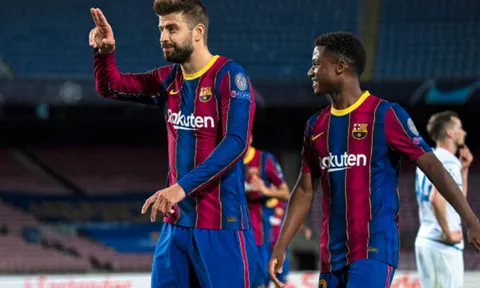 'Cứu vớt' Barca, Gerard Pique đi vào lịch sử Champions League