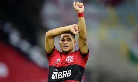 Tiền vệ Brazil công khai muốn gia nhập Liverpool