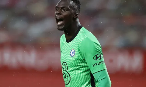 Chelsea đang sở hữu một người nhện thực thụ trong khung gỗ