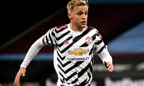 Điều đặc biệt về Telles, Cavani và Van de Beek trận West Ham, bạn đã biết?