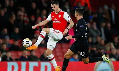 Thất bại cùng những hình ảnh này, Emery còn cố chấp gì với chiếc ghế ở Arsenal?
