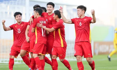 'Cầu thủ U23 Việt Nam cần tìm chỗ đứng ở V-League'