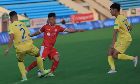V-League 2022: Phía sau bình yên là sóng dữ