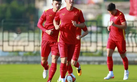 Tiến Linh đá cặp cùng Văn Tùng trước U23 Indonesia