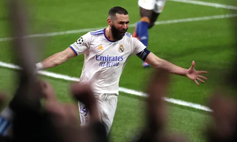 Bước ngoặt với Benzema trong cuộc đua Quả bóng vàng
