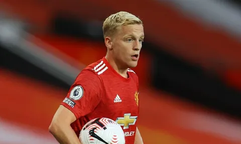 'Vì đại dịch COVID-19 nên Van de Beek mới đến M.U'