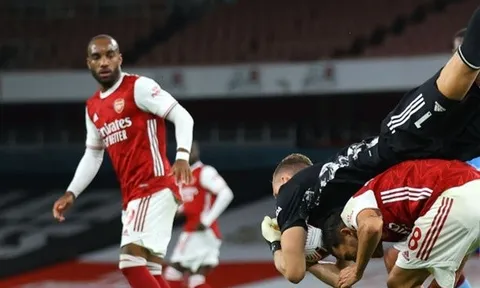 Đè đầu cưỡi cổ Ceballos, sao Arsenal suýt gãy cổ