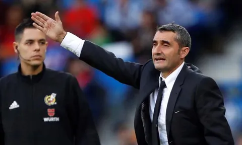 Valverde: "Tôi đang chết trên băng ghế huấn luyện đây này!"