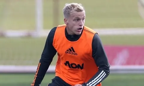 Van de Beek: "Họ là người khiến tôi gia nhập Man Utd"