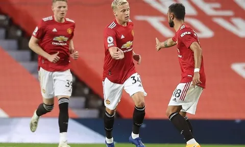 Van de Beek 'mở tài khoản', Man Utd vẫn thua thảm tại Old Trafford