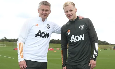 Van de Beek không được ra sân: Đừng lo, Solskjaer chỉ đang học theo Mourinho!