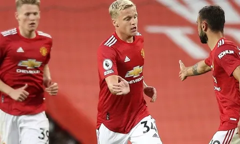 Van de Beek sát cánh Bruno, Man Utd sẵn sàng 'trút giận' lên Luton?