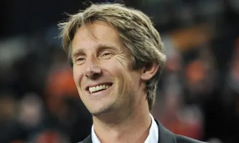 Van der Sar ấm lòng ngày sinh nhật 50 tuổi nhờ Van de Beek, Ziyech, De Jong