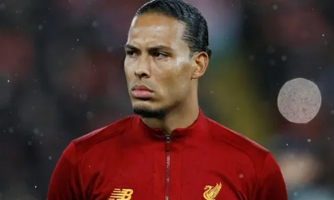 'Nếu là một libero giỏi, Van Dijk đã không làm như thế'
