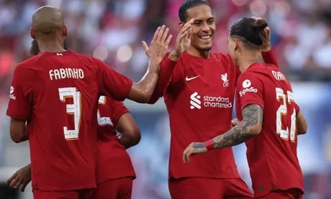 Van Dijk nhắc nhở Darwin Nunez