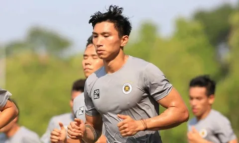 Văn Hậu trở lại đội hình CLB Hà Nội sau gần 2 năm