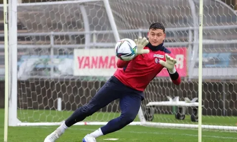 Văn Lâm sắp rời Cerezo Osaka?