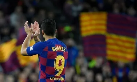 Vào cảnh bi đát, "bom tấn" Barca rồi cũng như Suarez?