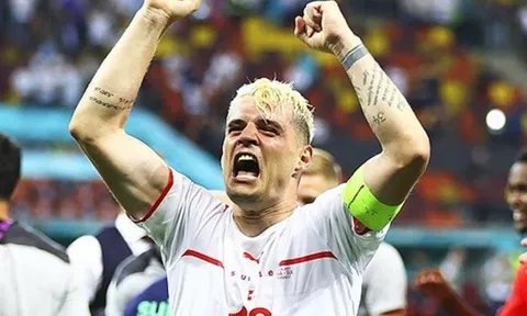 Vào tứ kết EURO, Xhaka nói 1 lời về AS Roma