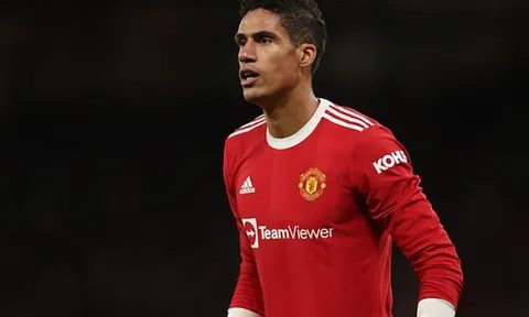 “Thương vụ đó chắc chắn sẽ tạo áp lực cho Maguire và Varane"