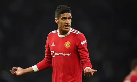 Ferdinand tìm ra lý do khiến Varane sa sút