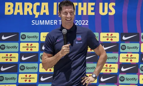 Vén màn bức tranh tài chính của Barca